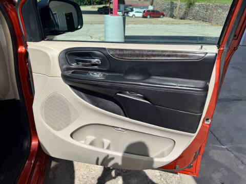 2012 Dodge Grand Caravan Crew