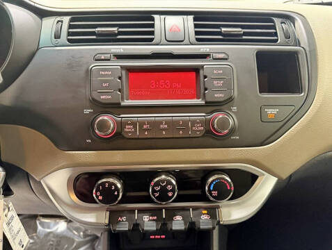 2015 Kia Rio 5-Door LX