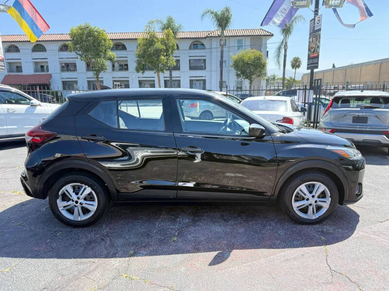 2021 Nissan Kicks S