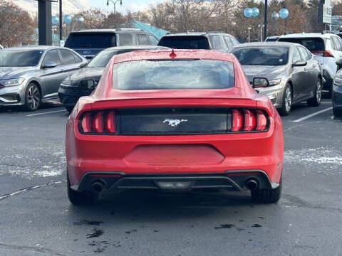 2022 Ford Mustang EcoBoost Premium