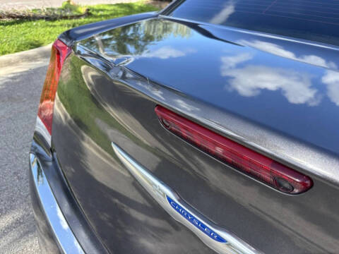 2019 Chrysler 300 Limited