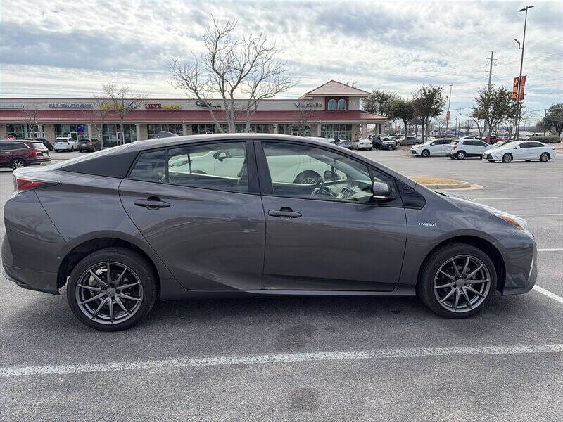 2018 Toyota Prius Three Touring