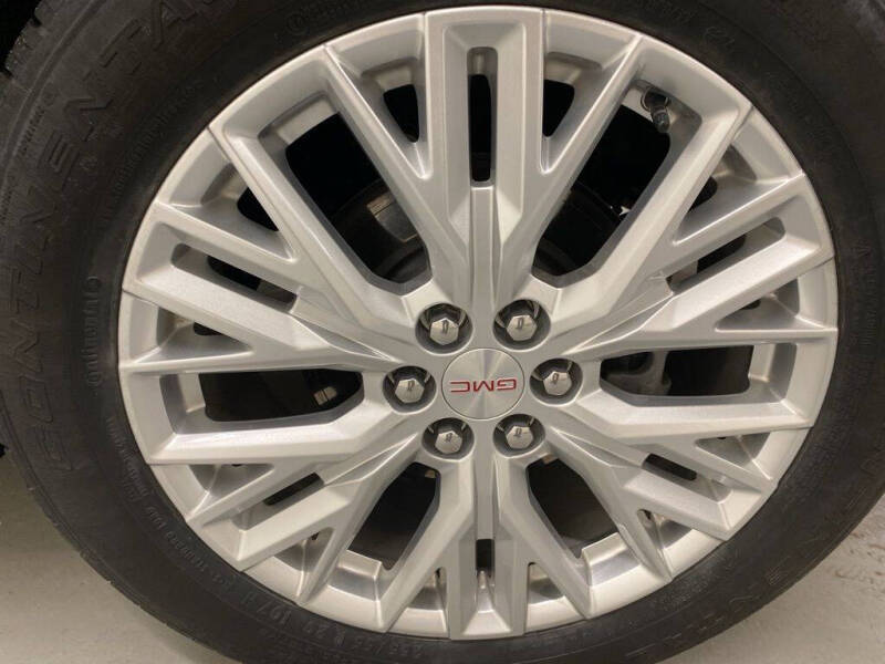 2024 GMC Acadia Elevation