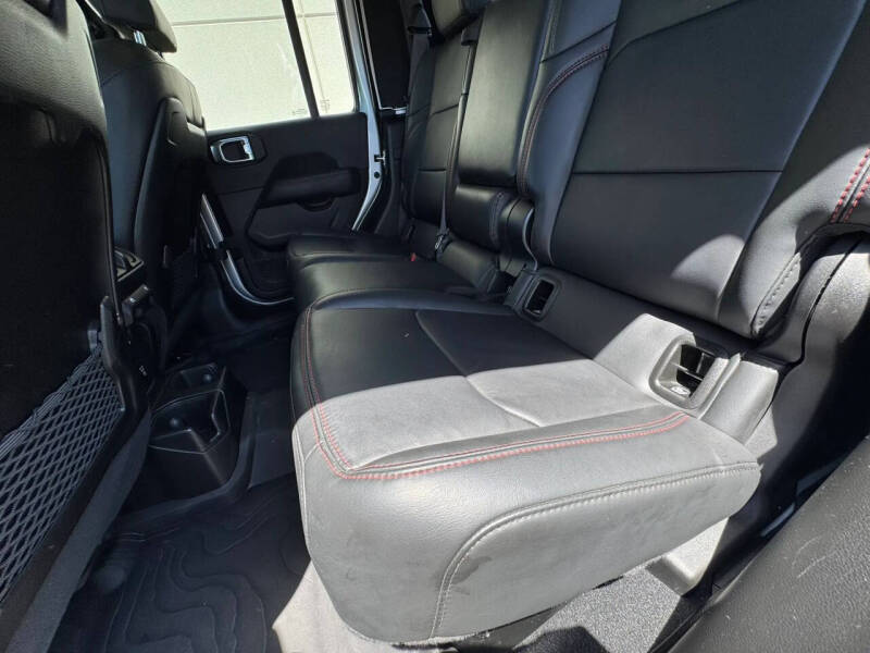 2024 Jeep Gladiator