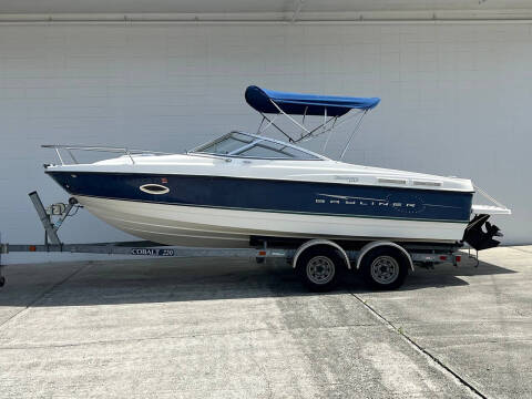 2008 Bayliner 210 Discovery
