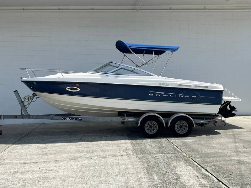 2008 Bayliner 210 Discovery