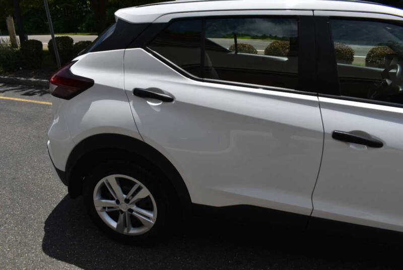 2021 Nissan Kicks S