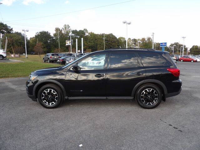 2019 Nissan Pathfinder SV