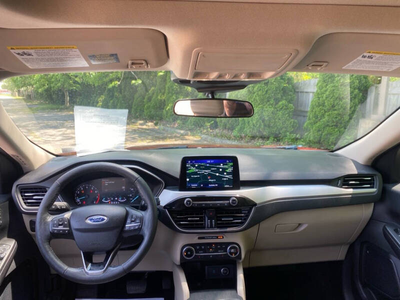 2020 Ford Escape SEL