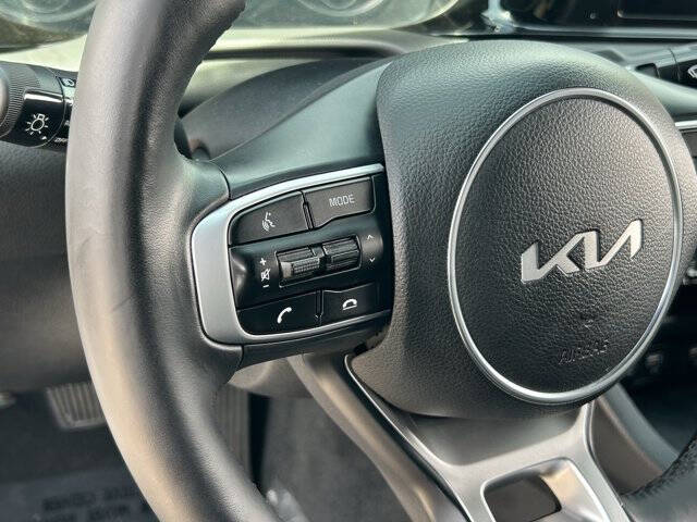 2023 Kia K5