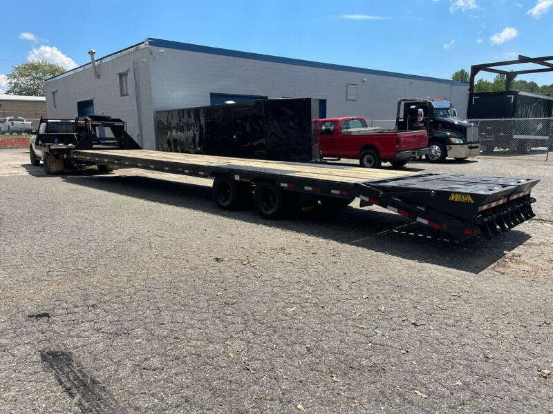 2020 Big Tex Trailer 25GN