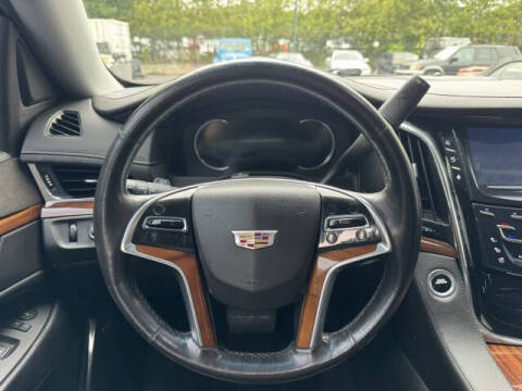 2016 Cadillac Escalade Standard