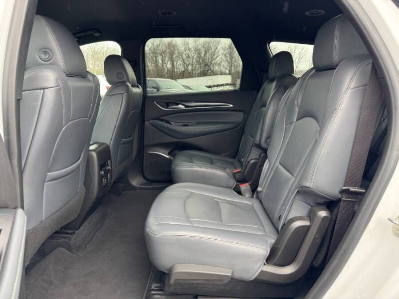 2022 Buick Enclave Essence