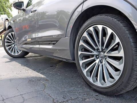 2019 Audi e-tron quattro Prestige