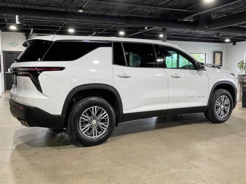 2024 Chevrolet Traverse LS