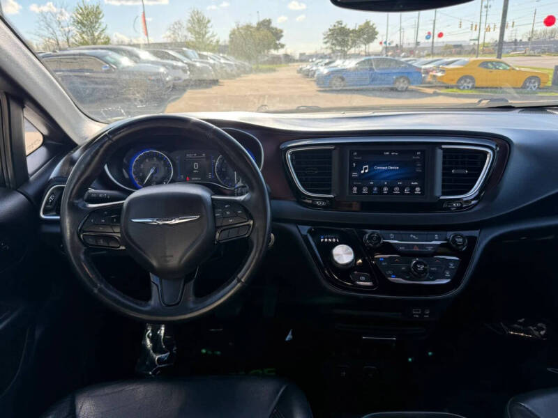 2020 Chrysler Pacifica Touring L 35th Anniversary