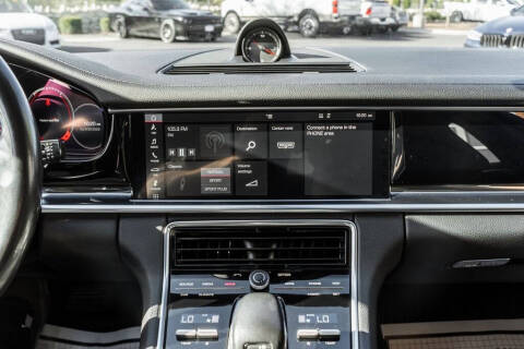 2018 Porsche Panamera 4