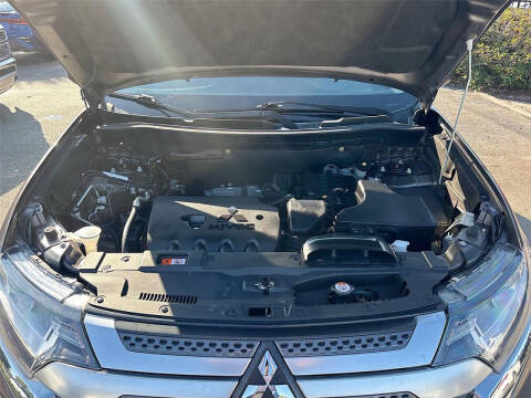 2020 Mitsubishi Outlander ES