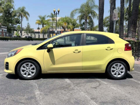 2016 Kia Rio 5-Door LX