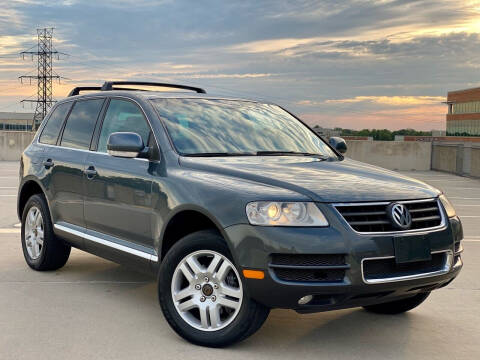 2005 Volkswagen Touareg for sale at Car Match in Temple Hills MD