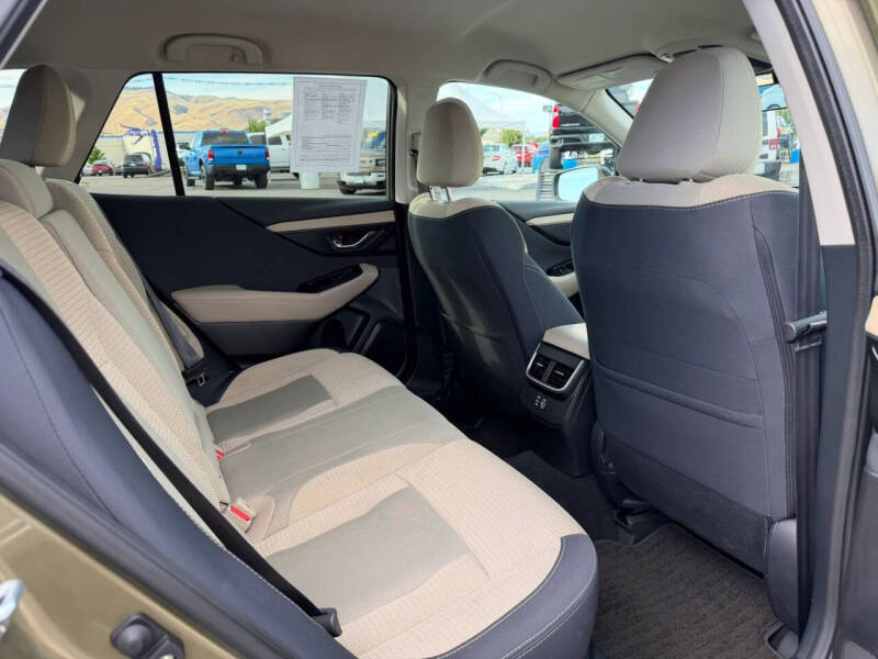 2023 Subaru Outback Premium