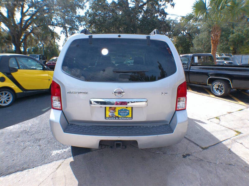 2008 Nissan Pathfinder LE V8