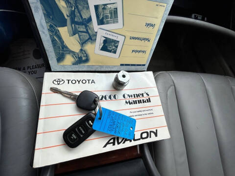 2000 Toyota Avalon XLS