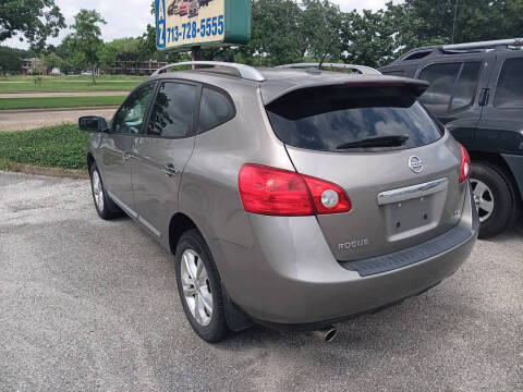 2012 Nissan Rogue S