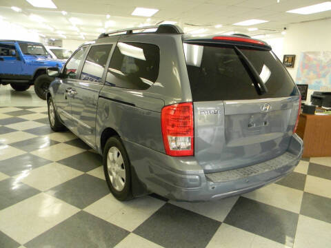 2008 Hyundai Entourage Limited