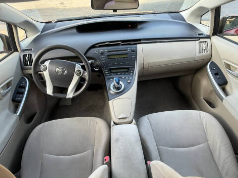 2010 Toyota Prius III