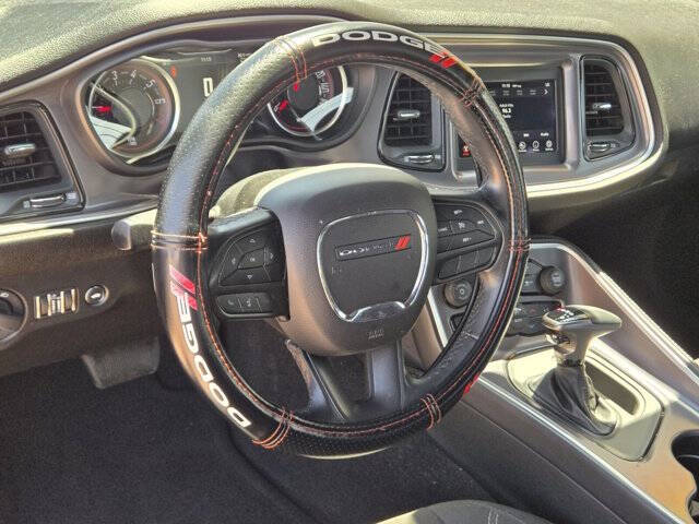 2021 Dodge Challenger SXT