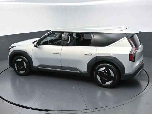 2024 Kia EV9 Light