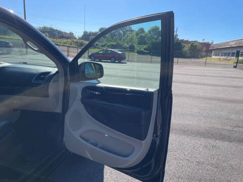 2016 Chrysler Town and Country Touring