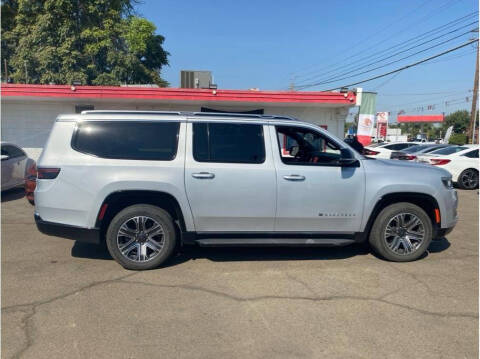 2023 Jeep Wagoneer L