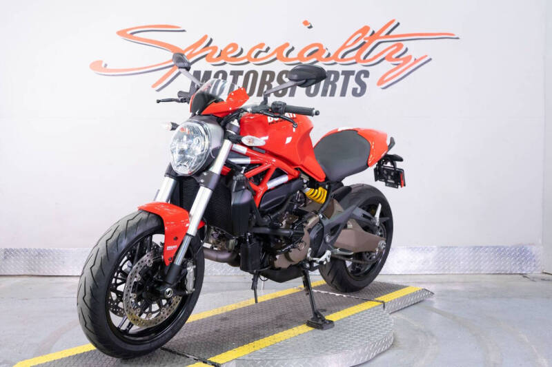 2016 Ducati Monster 821 Stripe
