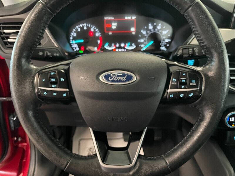 2021 Ford Escape SEL