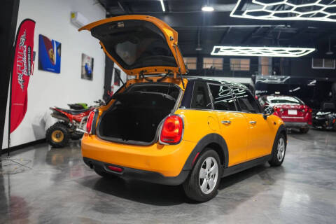 2016 MINI Hardtop 4 Door Cooper