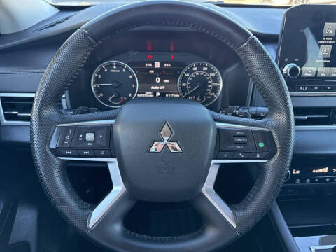 2024 Mitsubishi Outlander SE