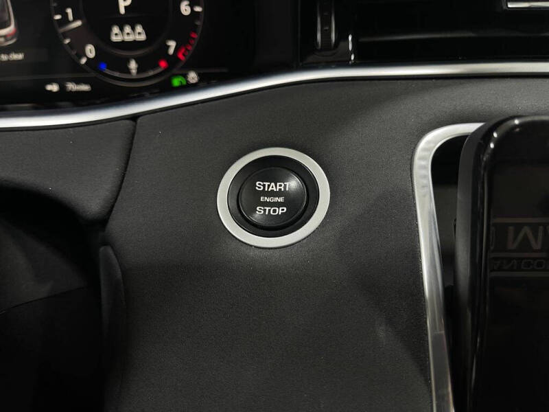 2020 Land Rover Range Rover Evoque SE