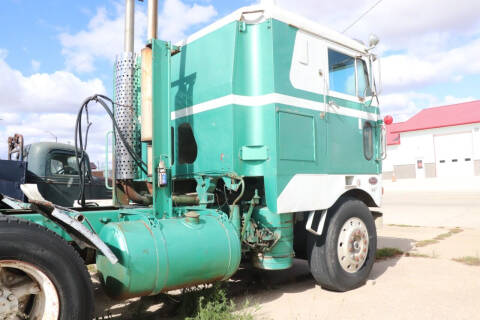 1965 Peterbilt 352