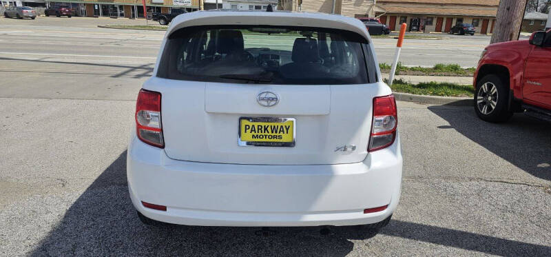 2010 Scion xD