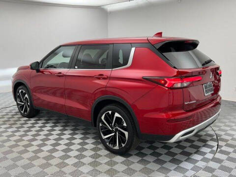 2024 Mitsubishi Outlander SE