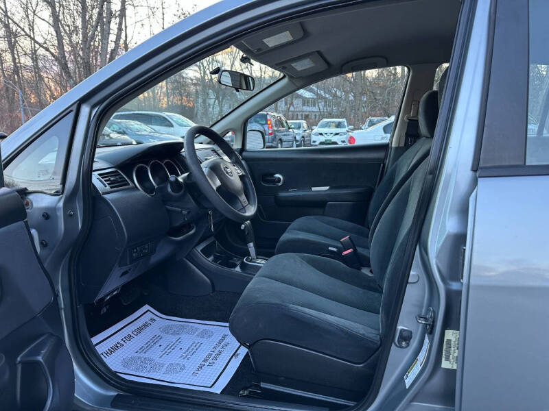 2011 Nissan Versa 1.8 S