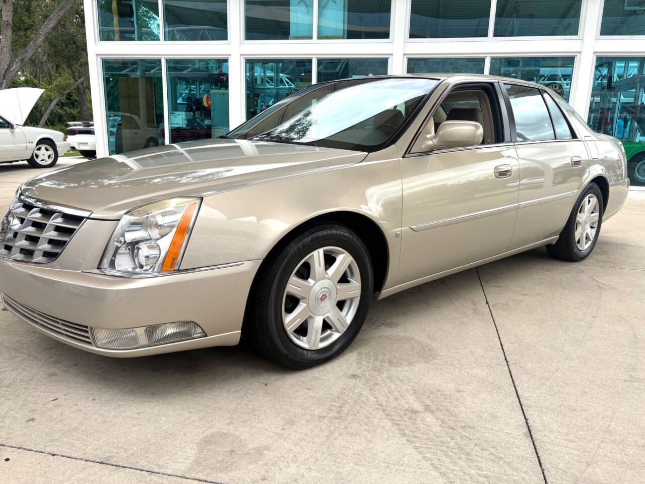 2007 Cadillac DTS 12