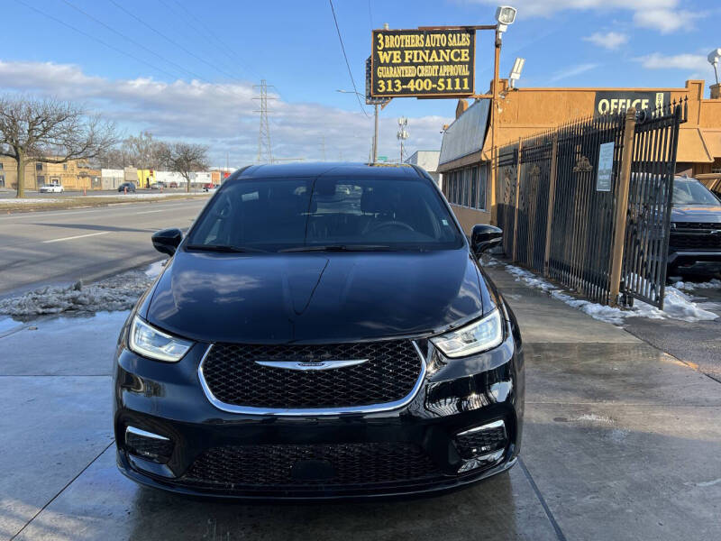 2025 Chrysler Pacifica Select