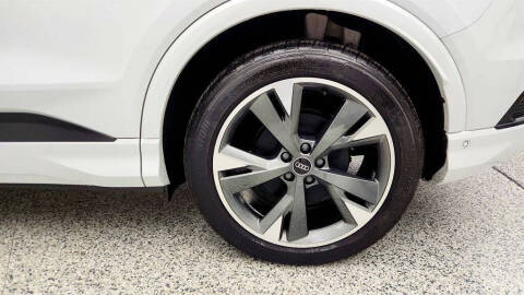 2024 Audi Q4 e-tron quattro Premium Plus 55