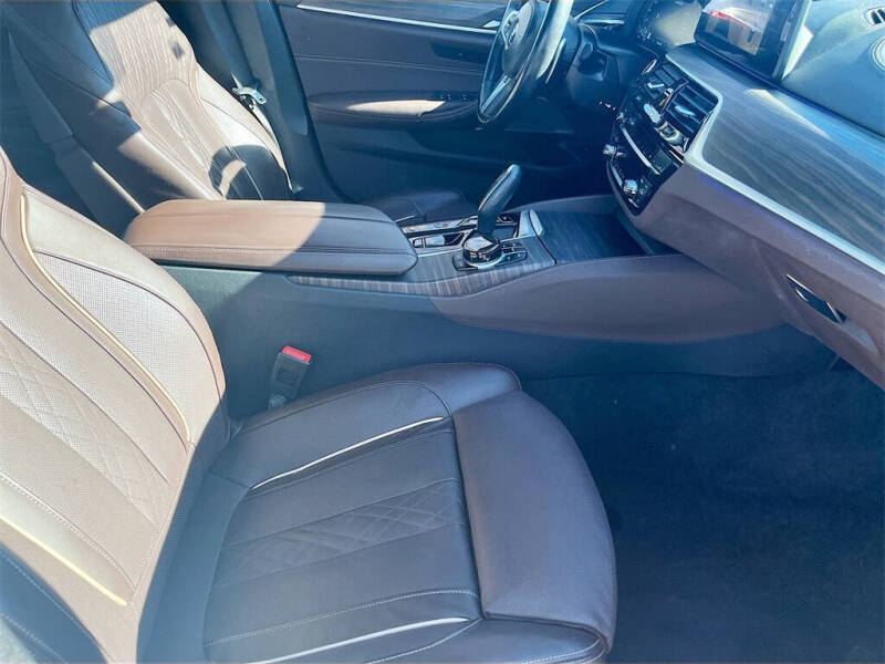 2021 BMW 5 Series M550i xDrive