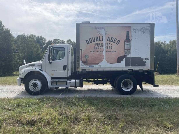 2019 Freightliner M2 106