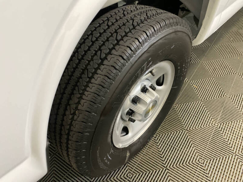 2025 Chevrolet Express 2500