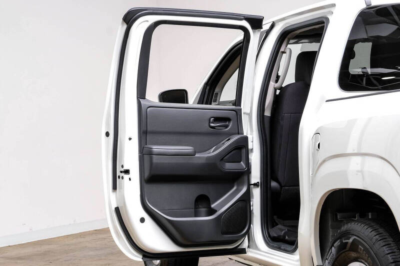 2025 Nissan Frontier S